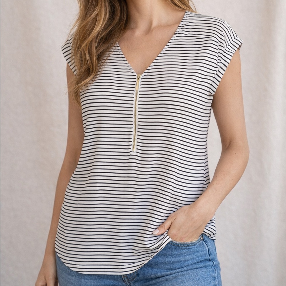 Express Black & White Striped Zip Front Top | Size Small